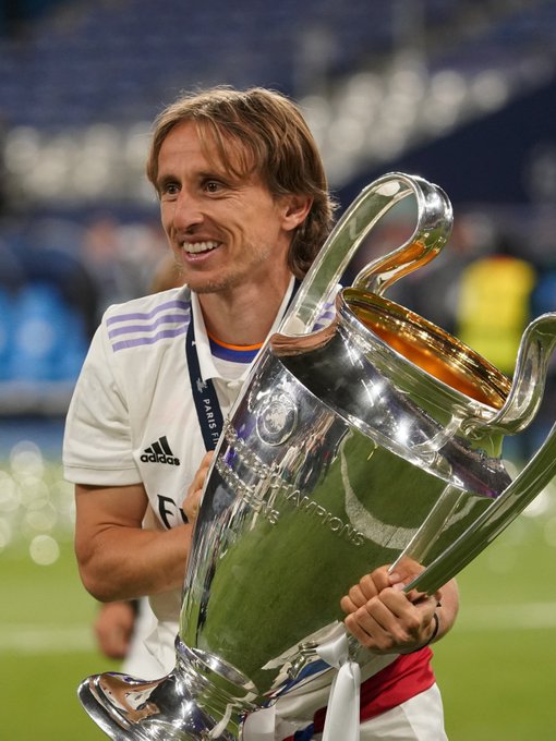 德甲巅峰对决：拜仁主场剑指三分，沃尔夫斯堡能否逆袭？