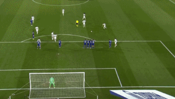 中超-冯劲补射莱昂纳多压哨破门 海港2-0亚泰两连胜